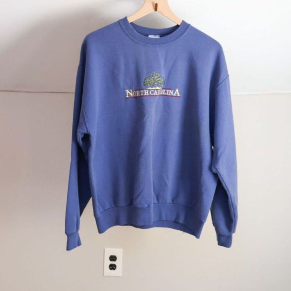 VTG North Carolina Pullover Sweatshirt Navy Large